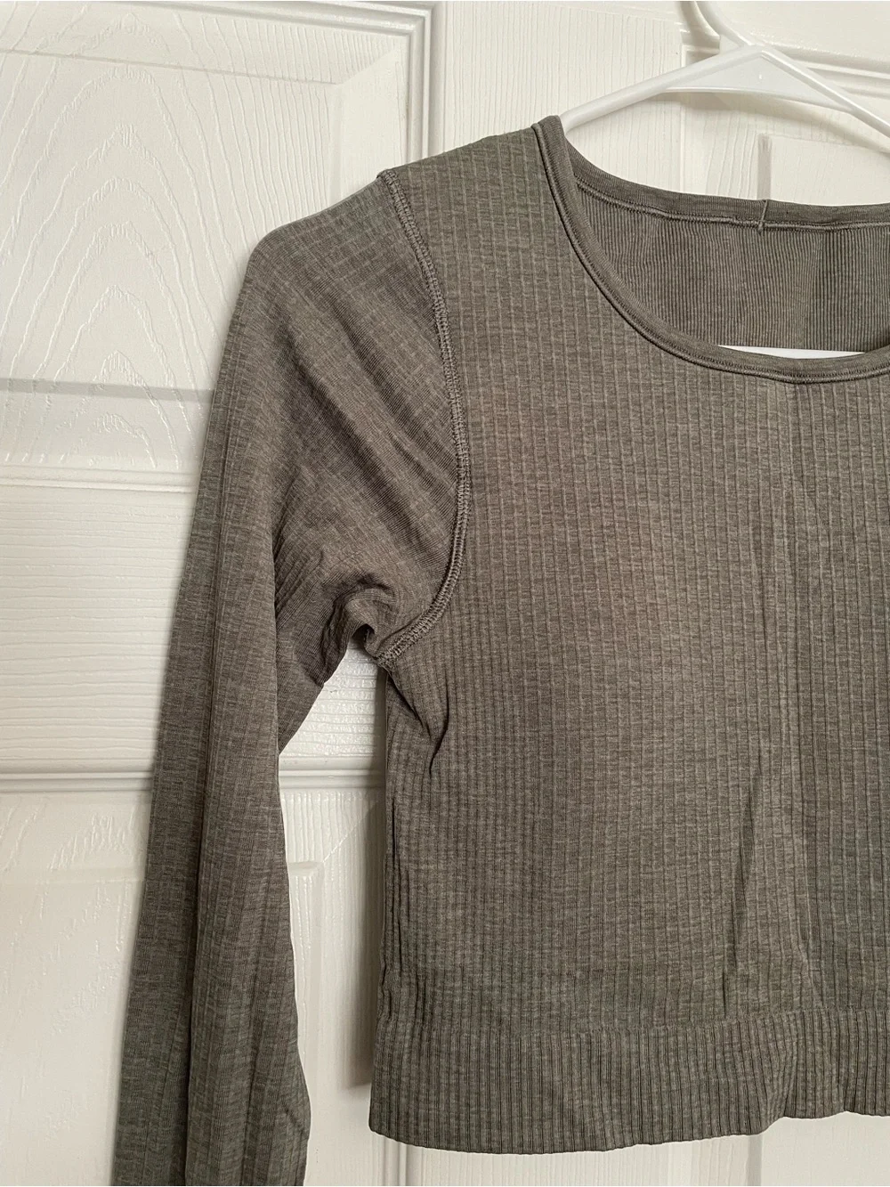 lululemon Women’s size 6 Ebb to Street Long Sleeve Shirt Olive Green